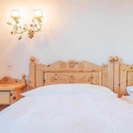 Hotel Corvatsch - Web Check-In Сейнт Мориц Екстериор снимка