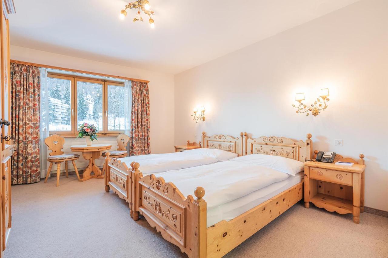 Hotel Corvatsch - Web Check-In Сейнт Мориц Екстериор снимка