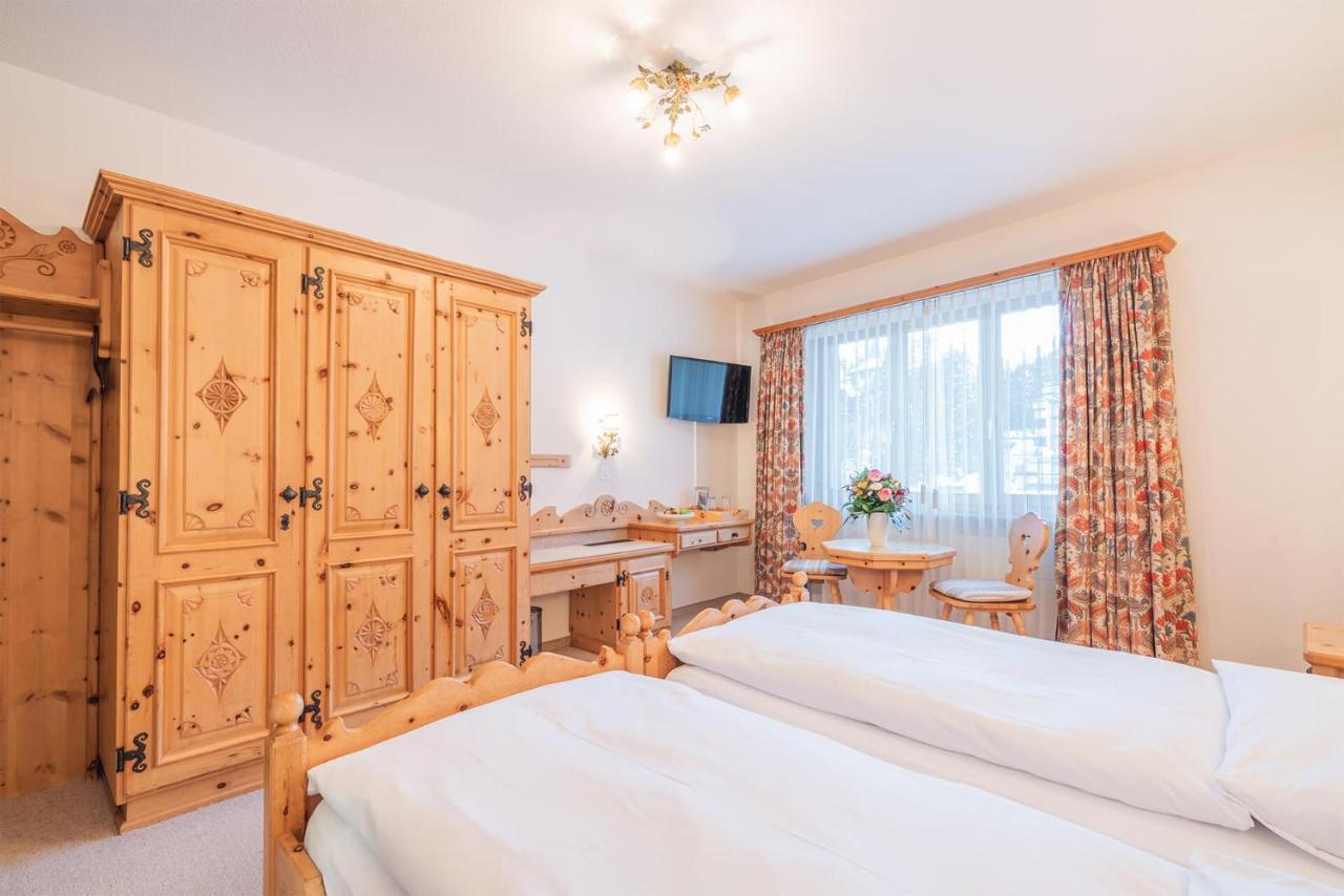 Hotel Corvatsch - Web Check-In Сейнт Мориц Екстериор снимка