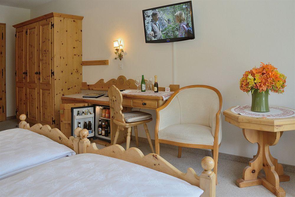 Hotel Corvatsch - Web Check-In Сейнт Мориц Екстериор снимка